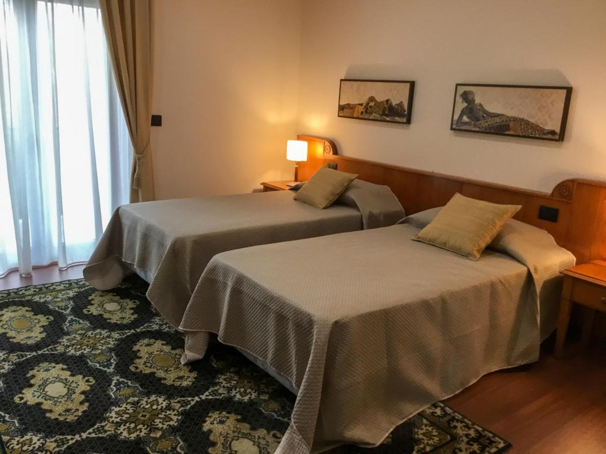 Erania Hotel Sala Consilina Bagian luar foto