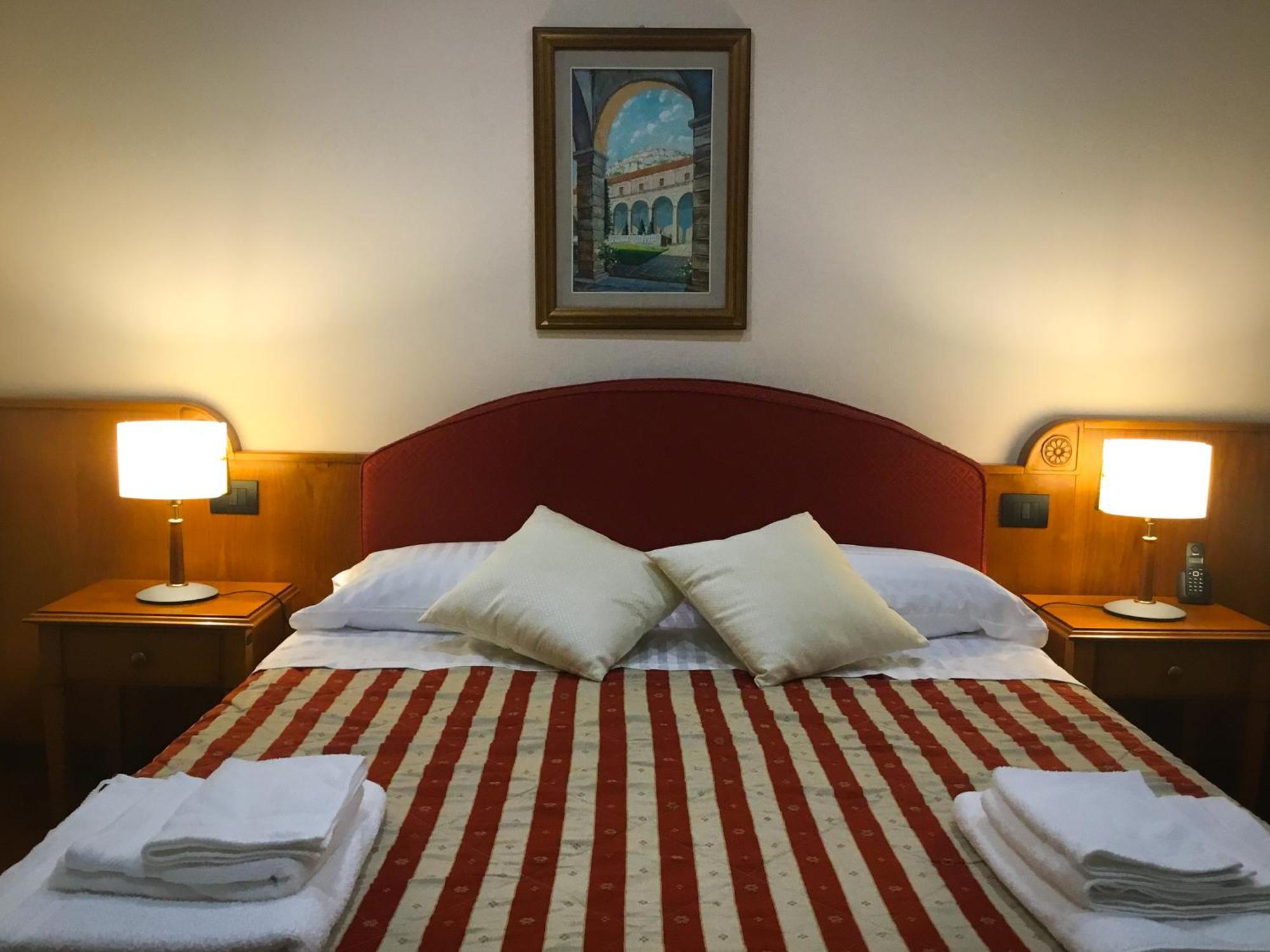 Erania Hotel Sala Consilina Bagian luar foto